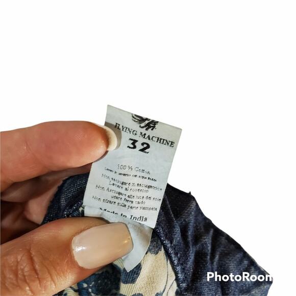 Flying Machine | Light Wash Blue Jeans | Size 32 - Picture 8 of 9